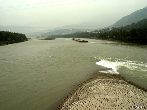 �������~(y��)��