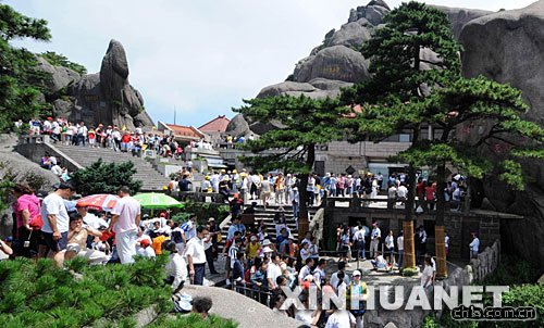 �����ο����Sɽ���^���[��7��5�Քz���� �M��7���ԁ����Sɽ�L���^ӭ�����θ߷壬���Mɽ�οͳ��^4000�˴Ρ��������ڌW������������أ������Sɽ���^��60�q�������ˡ��̎����W���ο͌��а�r���ݣ��Լ�7��1����12��31�Ռ����Ї������������C�l��ӛ���C����ӛ�ߌ������TƱ�ȃ��ݴ�ʩ�_ʼ���У��Sɽ���^��u�M���������θ߷塣 ���A��ӛ�� ꐕ��A �z 