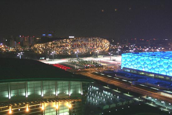 �D��-ҹɫ�е�ˮ�������B�� ���Y�˄ڄ�����ˮ