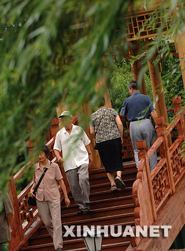 7��29�գ��ο��ھ��ݾ��^�ȅ��^�����գ�ռ��40�fƽ���׵ĈA���@�zַ���@���ą^�򡪡����ݾ��^�״Ό������_�š���Ϥ�����ջʵ�̎���������c��������ס�ľ��ݾ��^��λ�ڈA���@������ʼ���ڿ������g���@һ���^��δ�����_���^���˴��_�ŵľ��ݾ��^����������������������H�t�����������̡����U���_�ơ���14�M�@�־��^����������������ǡ��������̡��� ���A��ӛ�� ���ڔz 