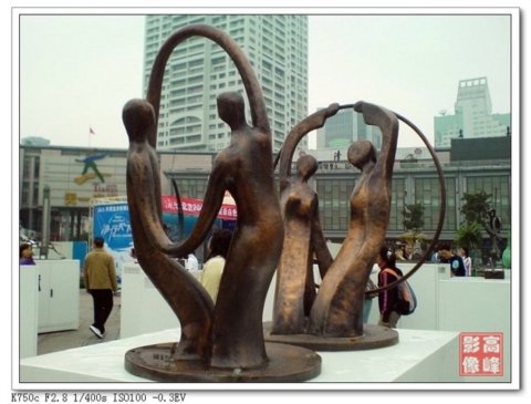 �W�\���ܣ�չ�F�����Ļ�