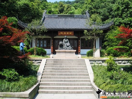 ���ݾ�Ϫ��÷�X�C������1�˾��^����