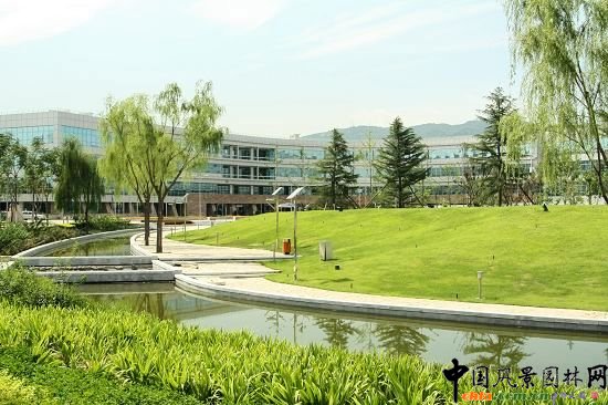 ˮ��ɽ�D(zhu��n)