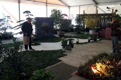 ����ʣ���һ��(g��)��Ʒ�@�֪q����һ�P��ˮƽ�ć���