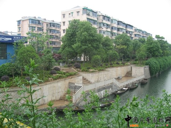 ������ɽ��(������B-�Ͻ���l)�C�����ξG������