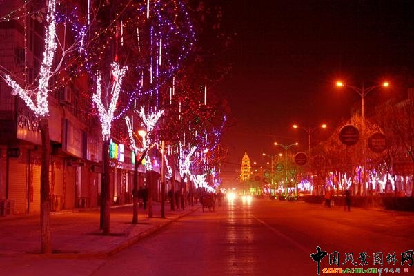 ����(ji��)��ҹ�F��һ���R����̎��һƬ�����ğ������ż�����æ����һ����˂����������е�������һ�ж������X��