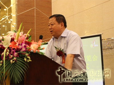 光合園林董事長王明榮