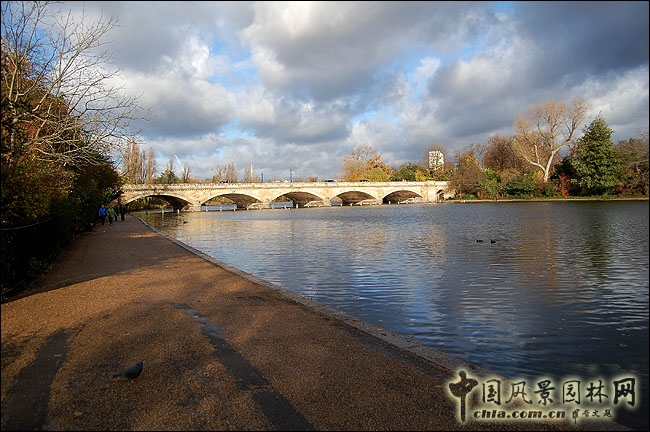紅框就是當年建造“水晶宮”的位置