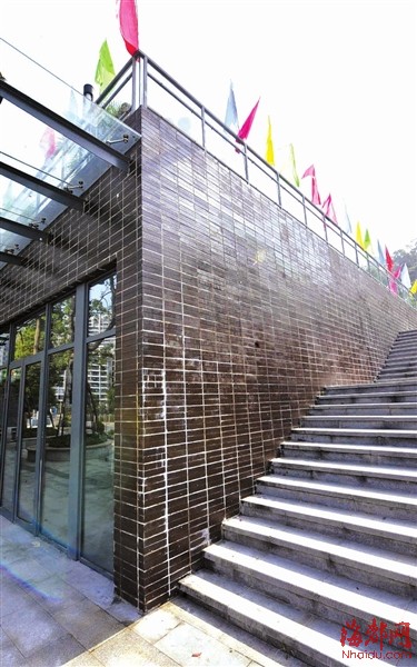 福州 金牛山公園 護欄玻璃 缺失 女童 跌落 高臺 中國風景園林網