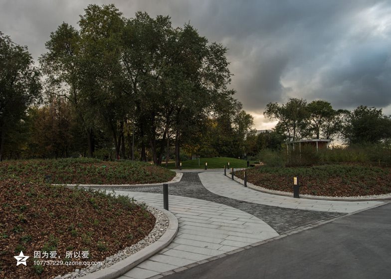 道路與街邊公園的角色轉(zhuǎn)換