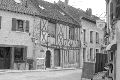 很多商務活動在普羅萬的老房子里進行