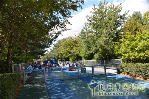 克里希?巴蒂尼奧勒公園