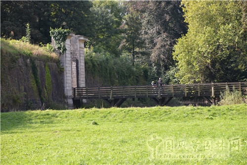 法國(guó)里爾星城防護(hù)