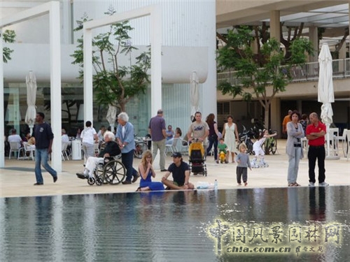 哈比瑪劇院廣場