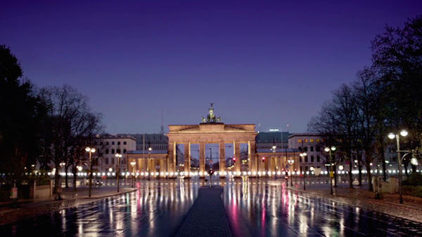 柏林圍墻再起——八千顆氣球圍起和平象征