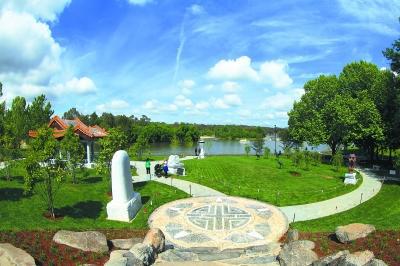 這是位于澳大利亞堪培拉的“北京花園”內(nèi)景