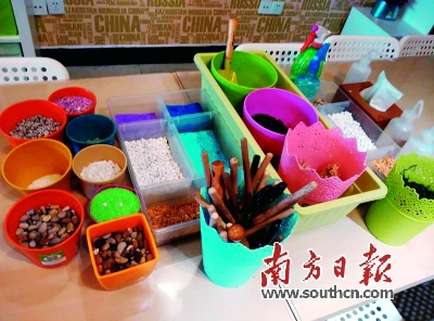 微景觀 多肉植物 園藝師 生態(tài)瓶