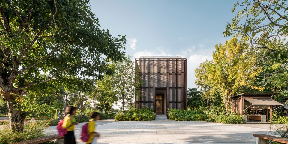 泰國：高速路旁的鄉土風格開放型城市公園