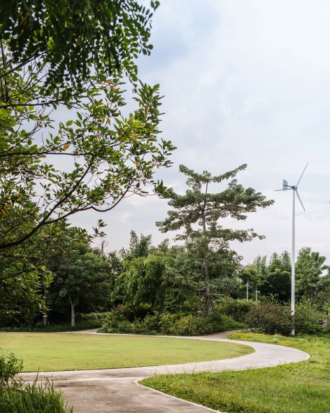 泰國：高速路旁的鄉土風格開放型城市公園