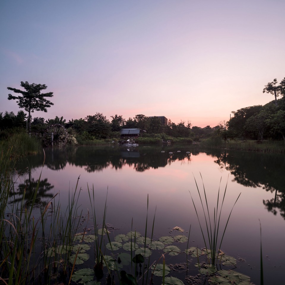 泰國：高速路旁的鄉(xiāng)土風格開放型城市公園