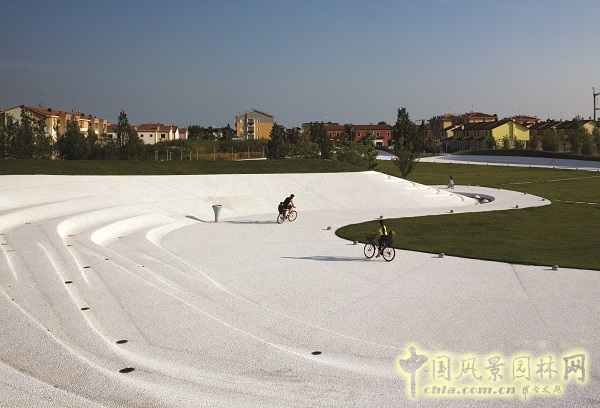 案例賞析:意大利圣多納迪皮夫市社區(qū)公園