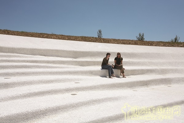 案例賞析：意大利圣多納迪皮夫市社區(qū)公園