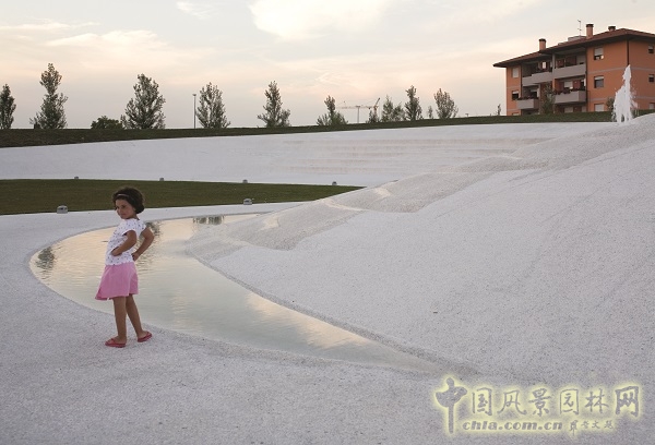 案例賞析：意大利圣多納迪皮夫市社區(qū)公園