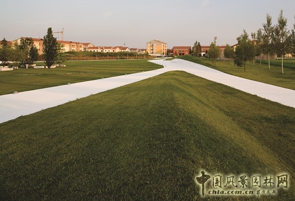 案例賞析：意大利圣多納迪皮夫市社區(qū)公園