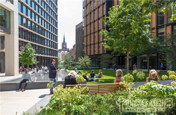 英國(guó)倫敦潘克拉斯廣場(chǎng)景觀設(shè)計(jì)