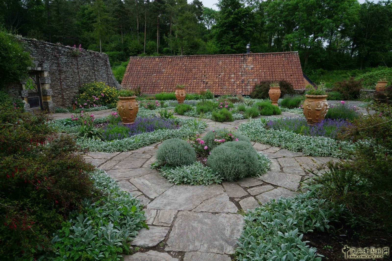 俯拾皆是“杰基爾Style”——英國(guó)赫斯特庫(kù)姆花園