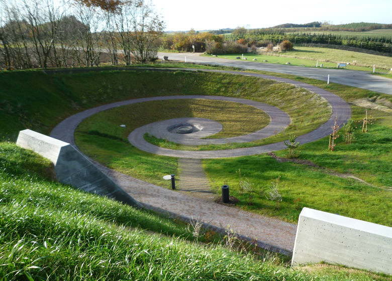 案例賞析：JYSKE奧斯螺旋紀(jì)念堤