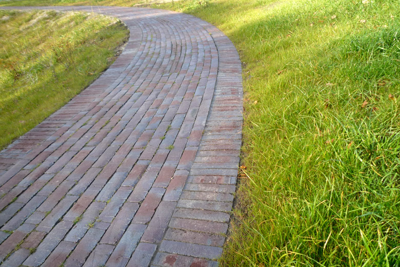 案例賞析:JYSKE奧斯螺旋紀念堤