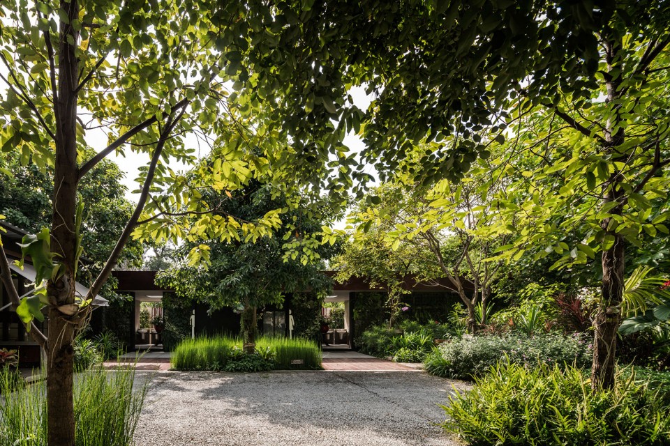 高速路旁的鄉(xiāng)土風(fēng)格開放型城市公園