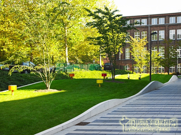 9月30頭條：索林根市政廣場項目賞析