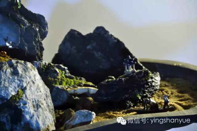 墨爻盆景作品：古樹寒溪，牧童歸去——《雙榆溪隱》