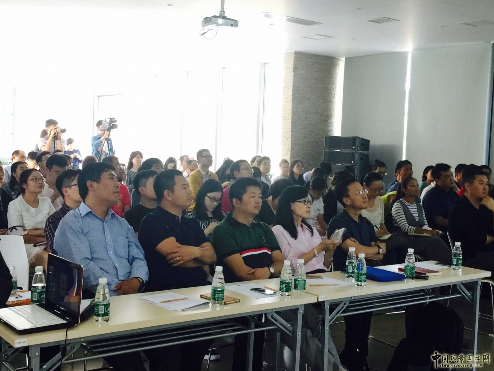 國際景觀師詹姆斯.希契莫夫?qū)ｎ}講座在北京舉辦