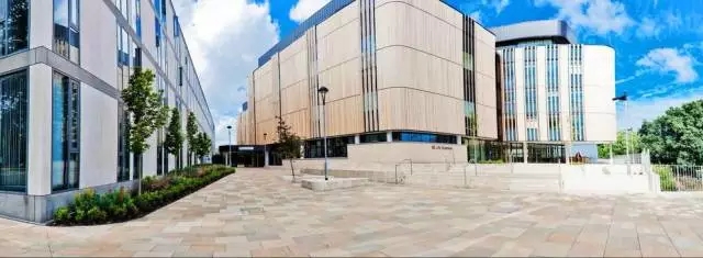 校園廣場(chǎng)案例:南安普頓大學(xué)JUBILEE廣場(chǎng)