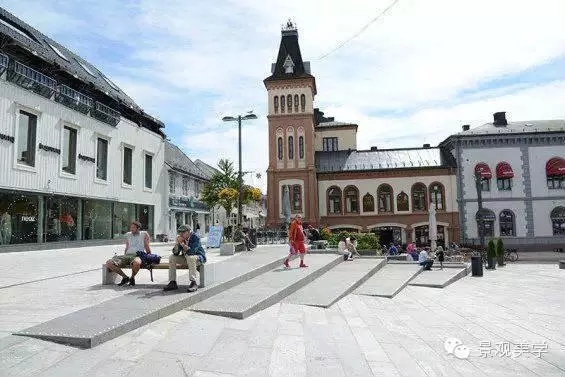 用不同景觀臺階的形態表達不同的景觀概念