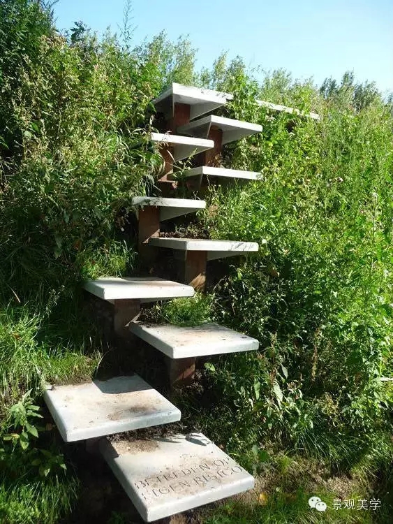 用不同景觀臺階的形態表達不同的景觀概念