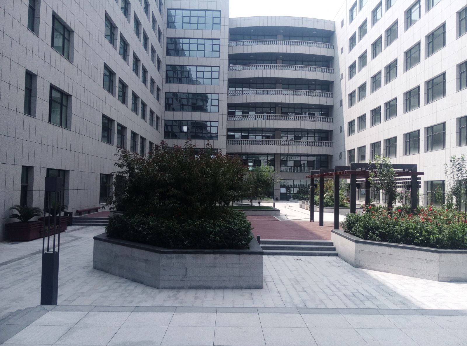 2016園冶杯專業獎參賽項目：中國航天科工集團第二研究院706所99號綜合科研樓屋頂綠化工程