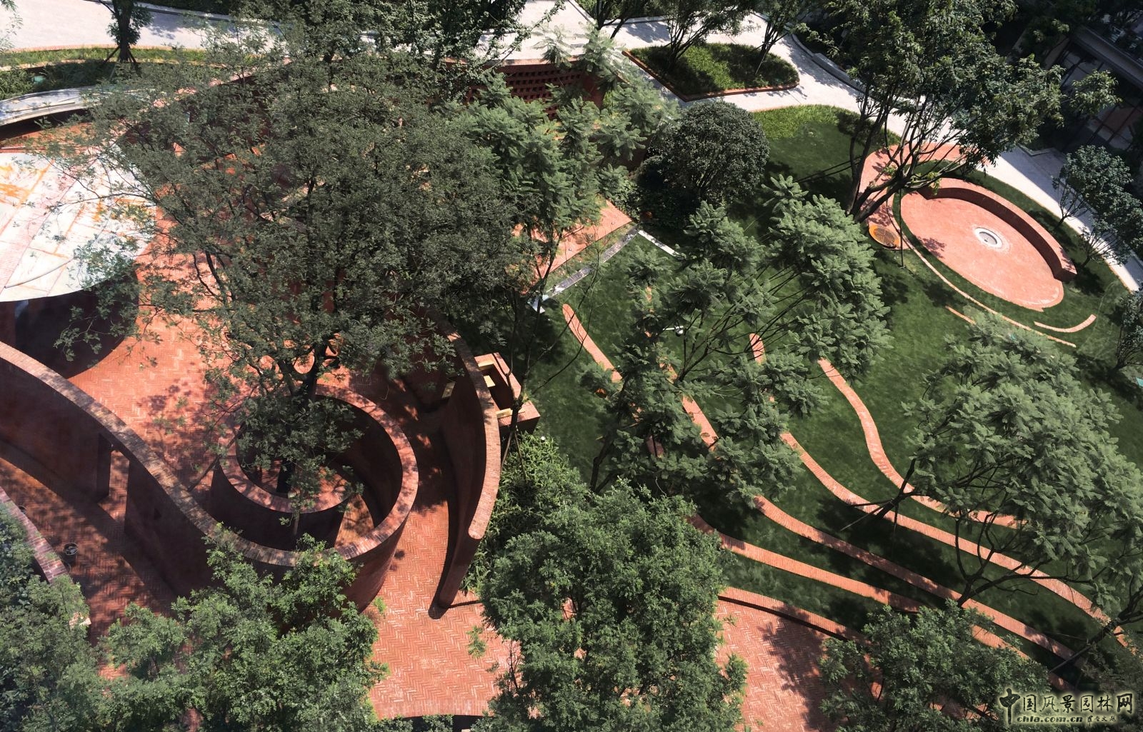 2016園冶杯專業(yè)獎(jiǎng)參賽項(xiàng)目：常青藤C城報(bào)業(yè)產(chǎn)業(yè)園