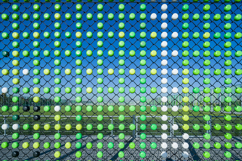 荷蘭高速公路上方的運動公園