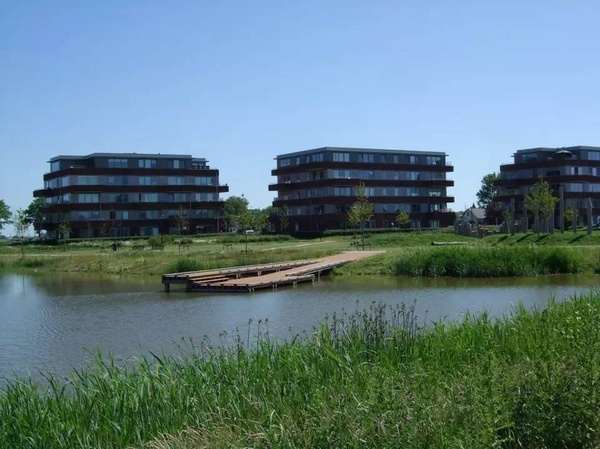 荷蘭小鎮的趣味開放空間