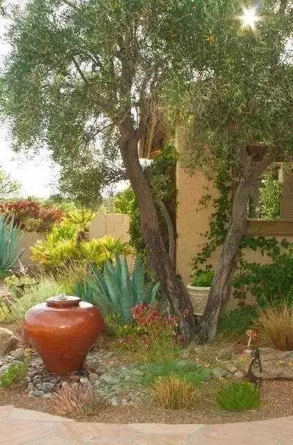 園林水景設(shè)計(jì)營(yíng)造出浪漫情趣