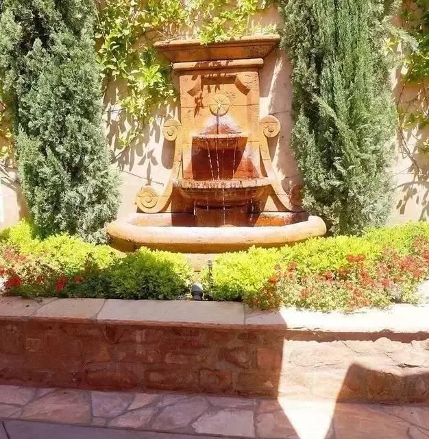 園林水景設(shè)計(jì)營(yíng)造出浪漫情趣