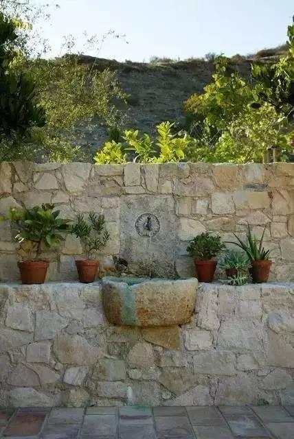 園林水景設(shè)計(jì)營(yíng)造出浪漫情趣