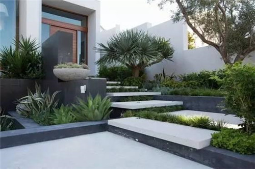 坡地庭院，別具一格的美