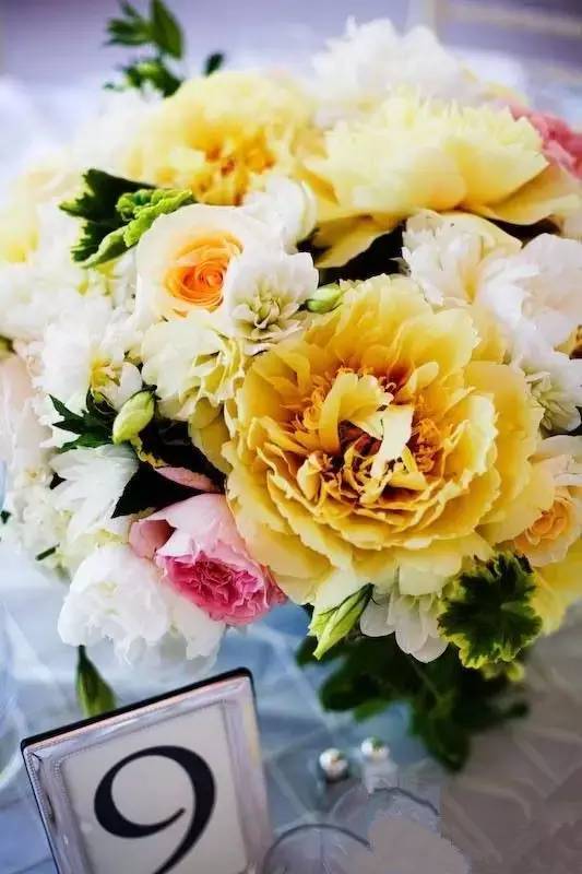 DIY插花把生活點(diǎn)綴得那么美