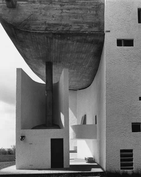 高端項目對素混凝土的絕妙運用