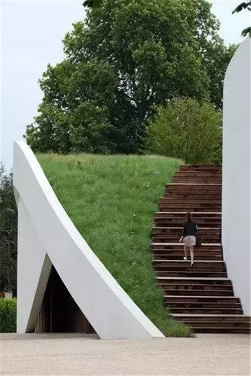 綠植代替瓦片，覆土建筑讓景觀天人合一！